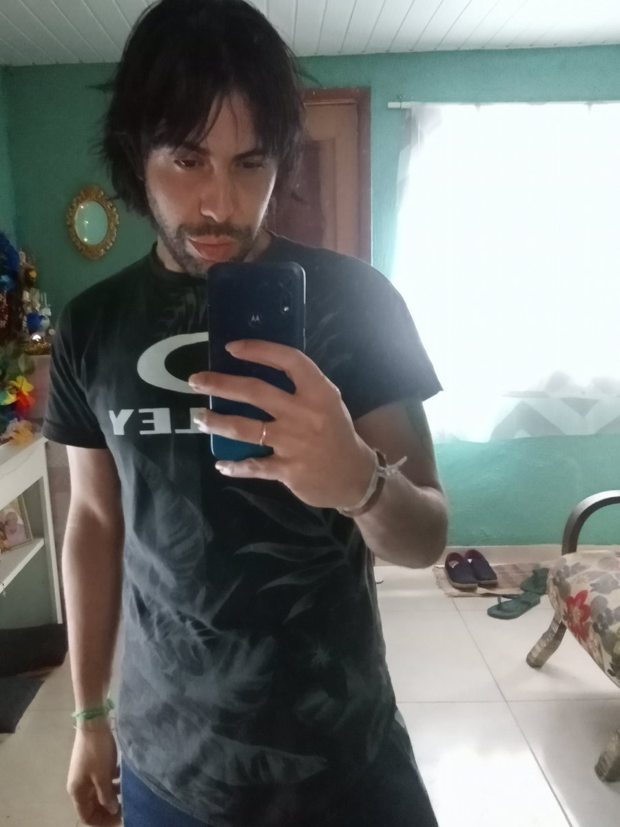 Sei que sou Feio , mais mereço um Bom Domingo...