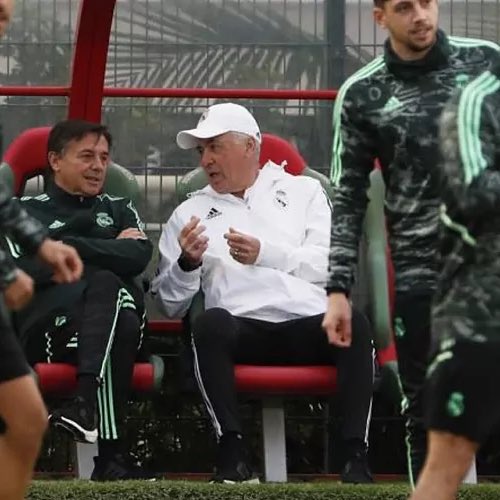 ‼️🚨 Pemecatan Niko Mihic dipicu oleh beberapa kasus cedera yang berulang kali kambuh dalam kasus Karim Benzema, Dani Ceballos, Eden Hazard, David Alaba dan Arda Güler. 

Yang terbaru Niko Mihic kalah dalam perjudian cedera Güler, di mana mereka mendiskusikan apakah akan