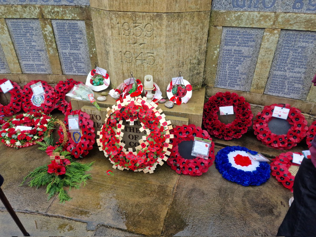 It was a great privileged to take part in this year remembrance parade and service in Middleton such a great turnout with Deputy Mayor Cllr Shakil Ahmed and Deputy Mayoress Cllr Rachel Massey and Deputy Lord Lieutenant Mr Khan Cllrs Pat Dale Peter Williams Sue & Terry Smith