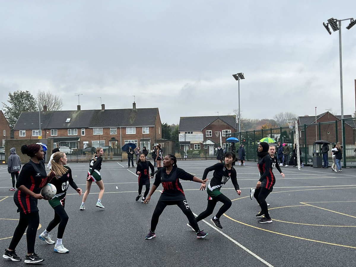 QMHSPE's tweet photo. Fantastic start by our teams at South Staffs Netball. U14’s have won all their games so far and U16’s have had really close contests v Streetly and girls high. Keep up the momentum QM! #qmhs #countynetball https://t.co/IH3tmd5SNx