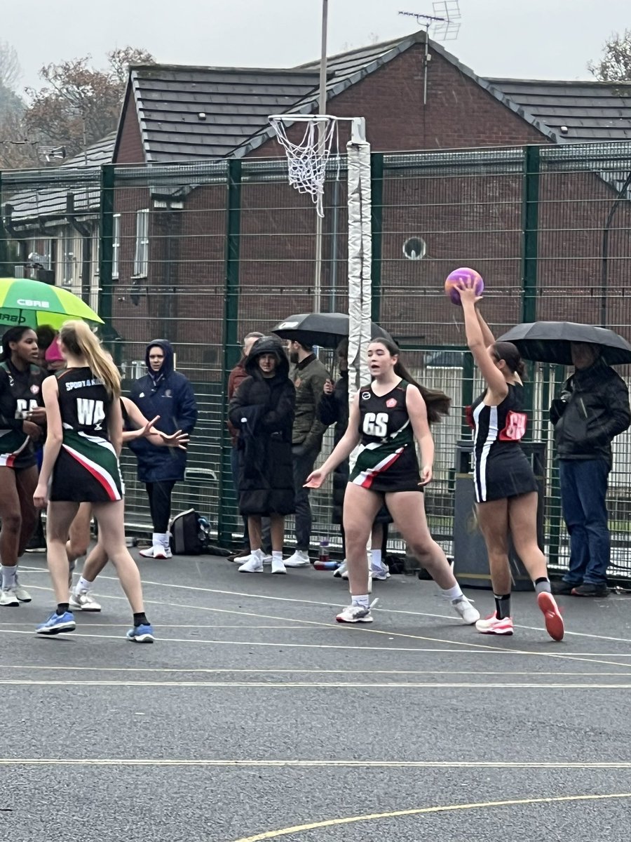 QMHSPE's tweet photo. Fantastic start by our teams at South Staffs Netball. U14’s have won all their games so far and U16’s have had really close contests v Streetly and girls high. Keep up the momentum QM! #qmhs #countynetball https://t.co/IH3tmd5SNx