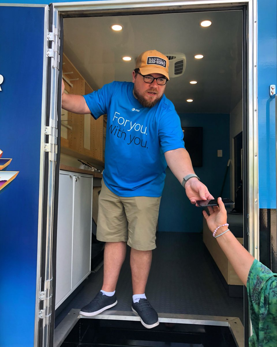 Will C at the Globe tweet media