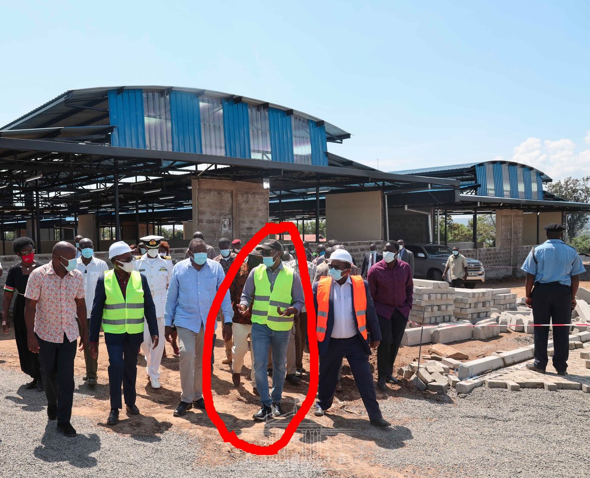 05BM44's tweet photo. Now that we're admitting Somalia to EAC, have our business relations between us resumed conducively?

From inspecting sh600m Kisumu market (accompanied by the President) to getting abducted tortured and killed.
Bashir Mohammed a Somali-American businessman based in Kenya was 1/7 https://t.co/dK9YHDsQUO