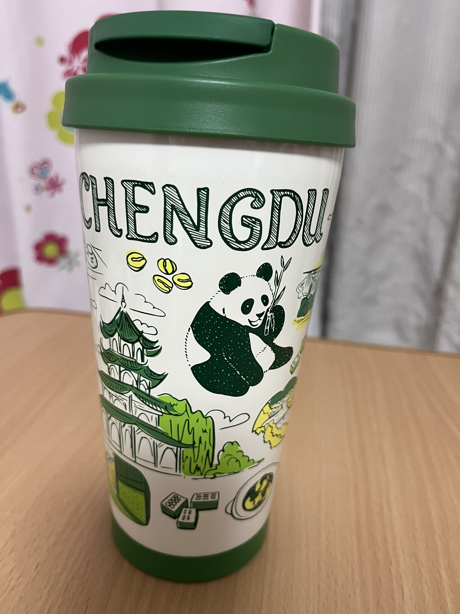 一点限り新品未使用　中国スターバックス　パンダタンブラー　ホルダー付き 中国スターバックス最新 10/1発売 パンダ🐼シリーズ This item