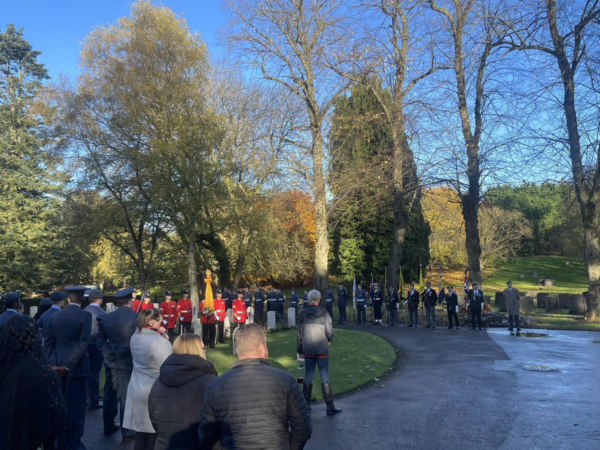 TettenhallWMP's tweet photo. Yesterday officers attended Merridale Cemetery for #ArmisticeDay2023. We remember those from all over the world that gave their lives during WW1 and later conflicts. 
#LestWeForget #Wolverhampton https://t.co/ZAoZhKYPSh
