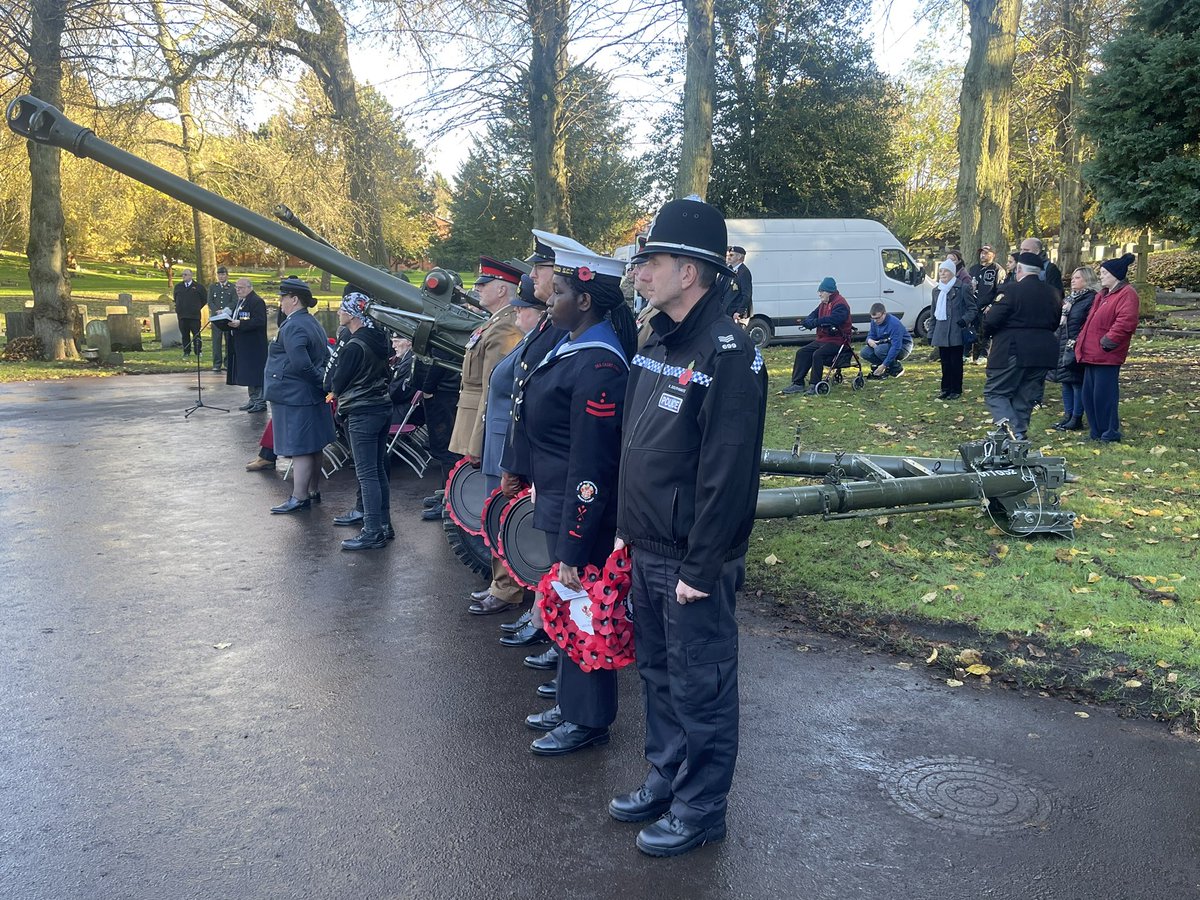 TettenhallWMP's tweet photo. Yesterday officers attended Merridale Cemetery for #ArmisticeDay2023. We remember those from all over the world that gave their lives during WW1 and later conflicts. 
#LestWeForget #Wolverhampton https://t.co/ZAoZhKYPSh