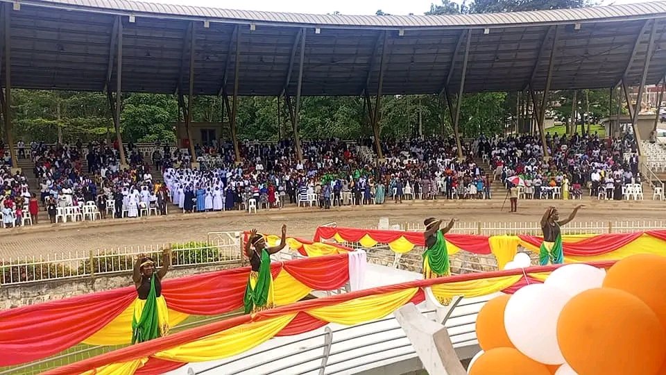 ugcatholics's tweet photo. Earlier at the Uganda National Martyrs Shrine - Namugongo.
 In pictures is the Procession For Holy Mass as MEPA family Gathers for their annual 2023 Pilgrimage in honor of the Holy Uganda Martyrs.

Animating Diocese: Mbarara Archdiocese (AMDA)

#UCOupdates.
#MEPApilgrimage2023 https://t.co/zknJDE90hP