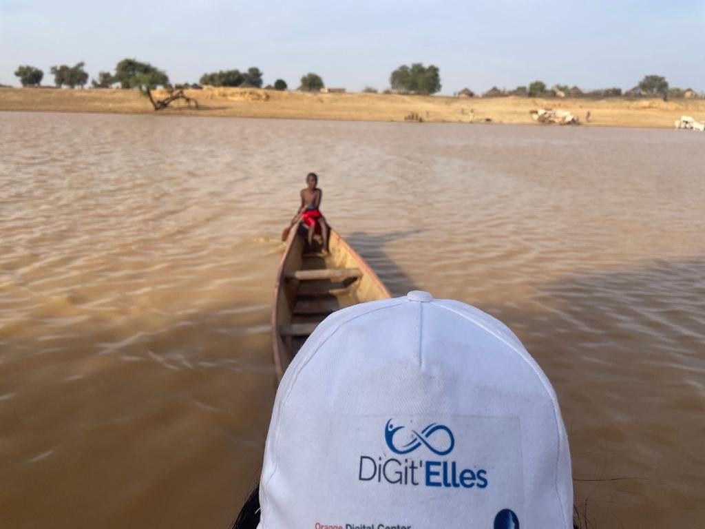 DigitalNisa's tweet photo. 🌍✨ Exploration dans le DANDE MAYO, département de Matam, après une semaine inoubliable à Bokidiawe! Les apprenantes nous accueillent avec une hospitalité chaleureuse, ouvrant les portes de leur terroir.
#VoyageInspirant  #DIGITELLES 👩‍🚀
@GroupeSonatel @ODCSenegal @AwaNiang28 https://t.co/8zc7TgwTFH