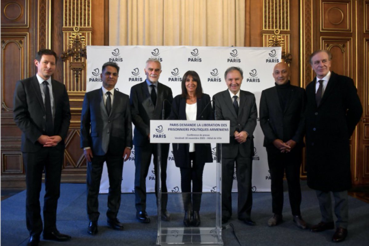 FranckPapazian's tweet photo. Avec @Anne_Hidalgo nous avons demandé la libération des 55 #prisonniers politiques #arméniens détenus par l’Azerbaïdjan. Merci à Luis Moreno Ocampo, @xavierbertrand @fxbellamy pour leur soutien ! https://t.co/n28F6oFqPr