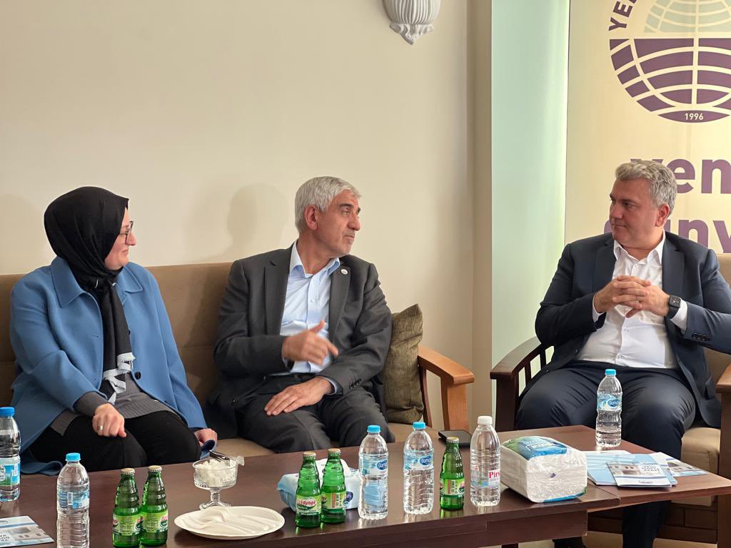 MustafaCanbey's tweet photo. Vakıf; iman, sevgi ve manevi olgunluğun mahsulüdür.

Yeni Dünya Vakfı’nın Balıkesir Edremit temsilciliği’nin açılış törenine katıldık. 

Rabbim, hayırlı ve güzel işler yapmayı nasip etsin. https://t.co/h5zGagUA0X