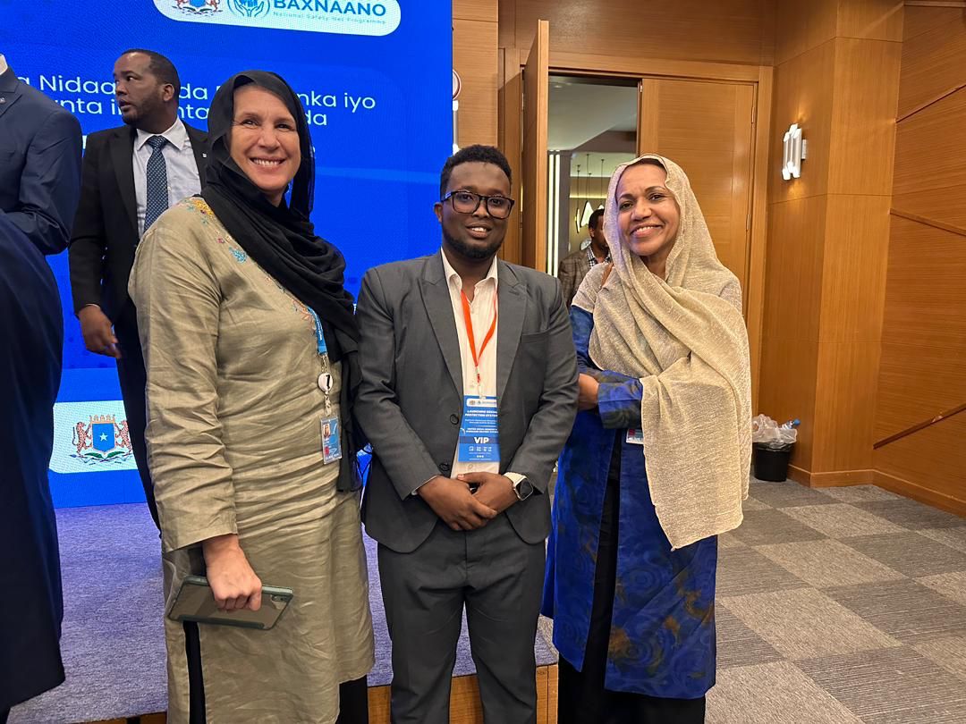 SRCorganization's tweet photo. Our program coordinator Representing @SRCorganization today He Attended the Launching ceremony social protection System unified social Registry Baxnaano Delivery system

On the other hand, he had a fruitful meeting with the Country Director of @unicefsomalia  &amp; Deputy @WFPSomalia https://t.co/SdmS6pqoRd