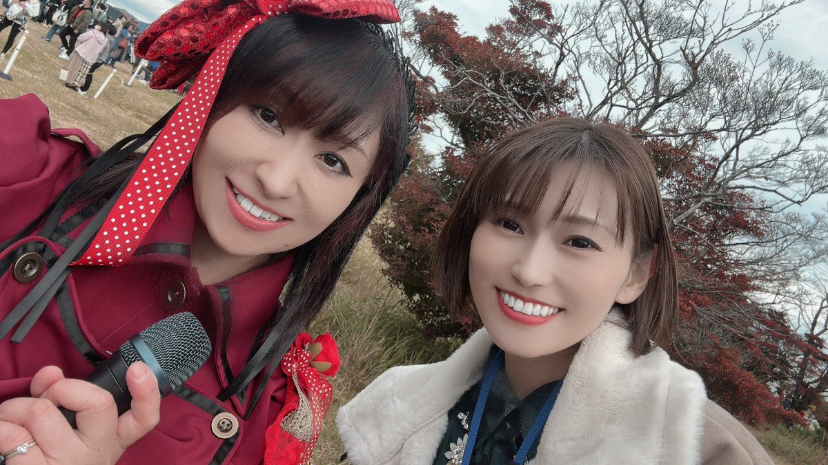tubaki37's tweet photo. 岐阜基地航空祭お疲れ様でした。1年の中で一番大きなステージでした。沢山の思いがあった日になりました。今日は二度と来ないから大切な一日をありがとうございました。私朝からなんにも食べてないので家にやっと着いたので差し入れ食べますね♥️いつもありがとう🙏🏼
#岐阜基地航空祭
#ROUTE23 https://t.co/lewxMN9tHz