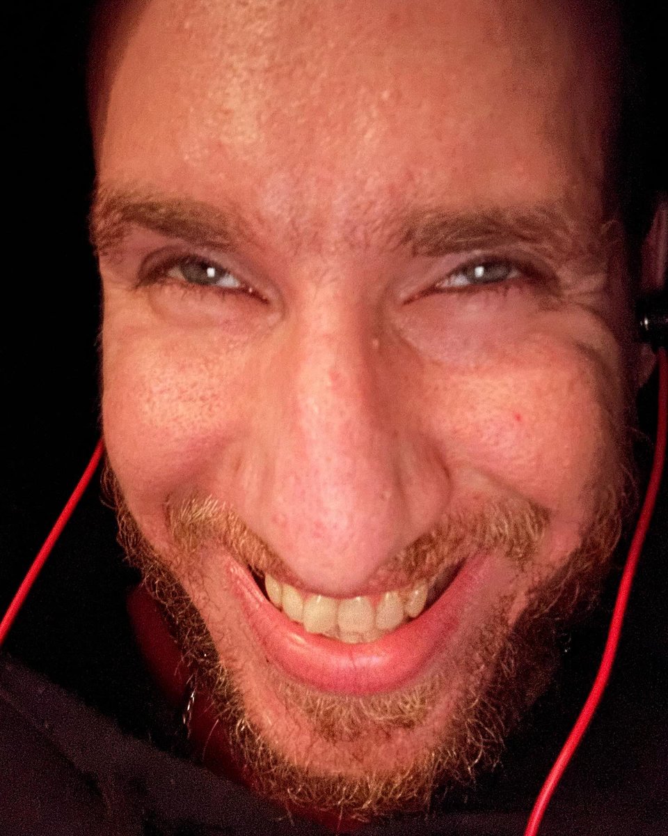 alexiogrenier's tweet image. Same energy photos . 😮‍💨 
#HotToysAlita #SameFaces #AlitaArmy #GoodMorning #FunnyFaces