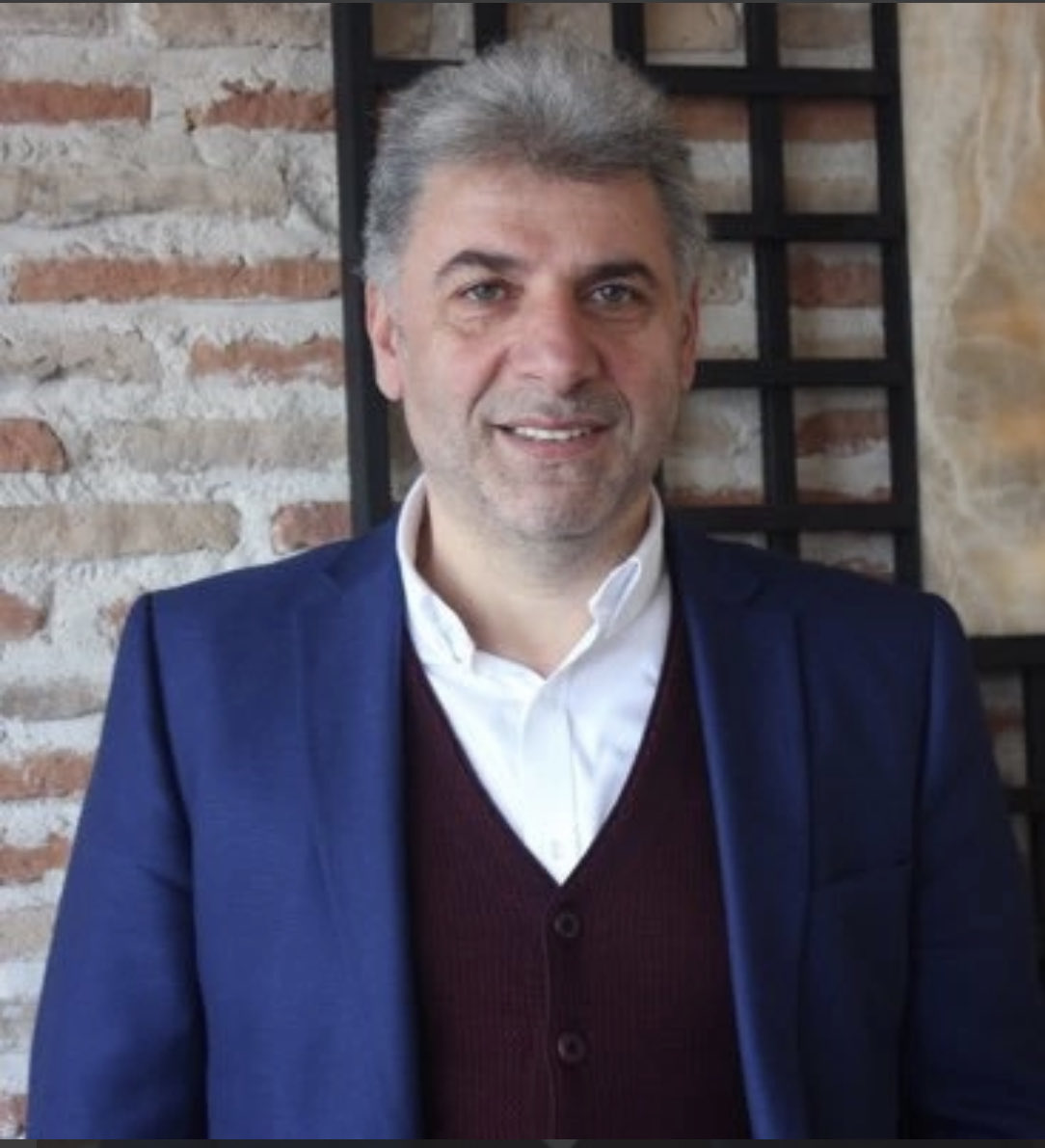 mehmetsoylu61's tweet photo. Muammer Saka vefat etmiştir Allah rahmet eylesin menzili mübarek olsun https://t.co/SiXJEOzXXR