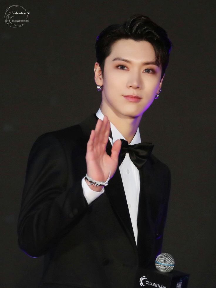 <a href="/xiaodejuyn/">𝐗𝐢𝐚𝐨𝐣𝐮𝐧.</a> <a href="/guanhenggi/">Hendery.</a> <a href="/JEVAYNIKAH/">JEVAYNIKAH</a> Mendengar namanya dipanggil, Jean memantapkan hati dan siap untuk memasuki tempat ijab qabul. Ia melangkahkan kaki  nya menuju kursi dan tersenyum melihat tamu undangan yang telah hadir lalu duduk menunggu sang calon istri duduk disampingnya.