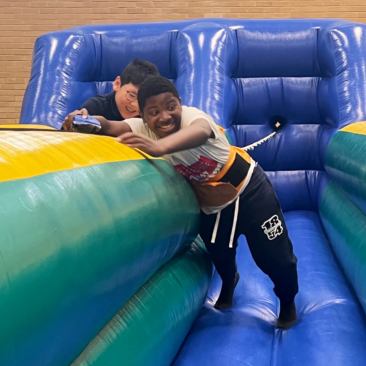 SFSOxford's tweet image. The Year 7 boarders were the first to try out the inflatables in the sports hall today - always lots of fun! #ILoveBoarding #BoardingWeekend
