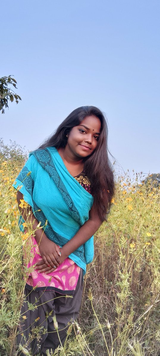 हम आदिवासी किसी आकार (मूर्त रूप) को नहीं मानते,
 अपितु निराकार (प्रकृति) को मानने में विश्वास रखते हैं और यही बहुत बड़ा प्रमाण है, आदिवासी होने का, आदिवासीयत में जीने का।
#nilo
#जोहार_प्रकृति
<a href="/KusumBhil/">Tribal Kusum Rawat Bhil</a>
<a href="/brijeshbhusara/">Brizz📷~ તોફાની😂</a>
<a href="/AdiwasiVoice/">Adiwasi.com</a>
<a href="/damor_kalawati/">Adivasi Kalawati Damor</a>
<a href="/rajatrampur22/">Rajat Kumar</a>