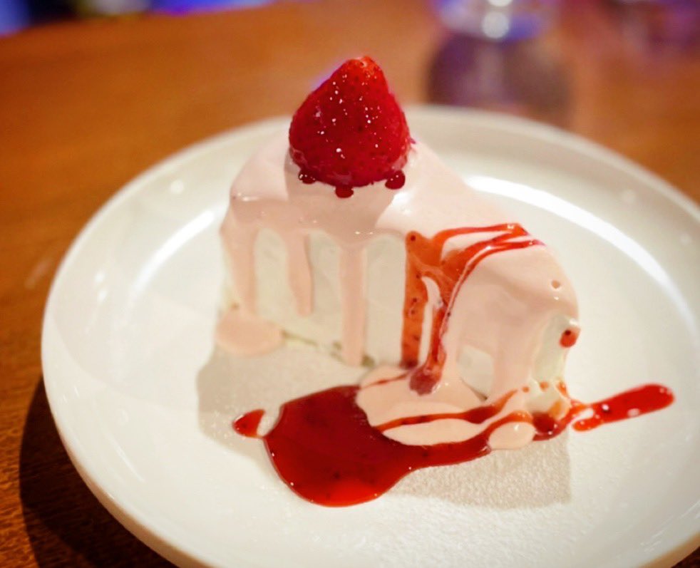 REGARIO3's tweet photo. 苺のレアショートケーキ
限定メニューです★
毎日数量限定なのでお早めに!!
#蒲田駅
#蒲田ディナー
#蒲田デート
#REGARIO
#Cookmans
#記念日デート
#蒲田ご飯
#蒲田グルメ https://t.co/yI1QTnWWNK