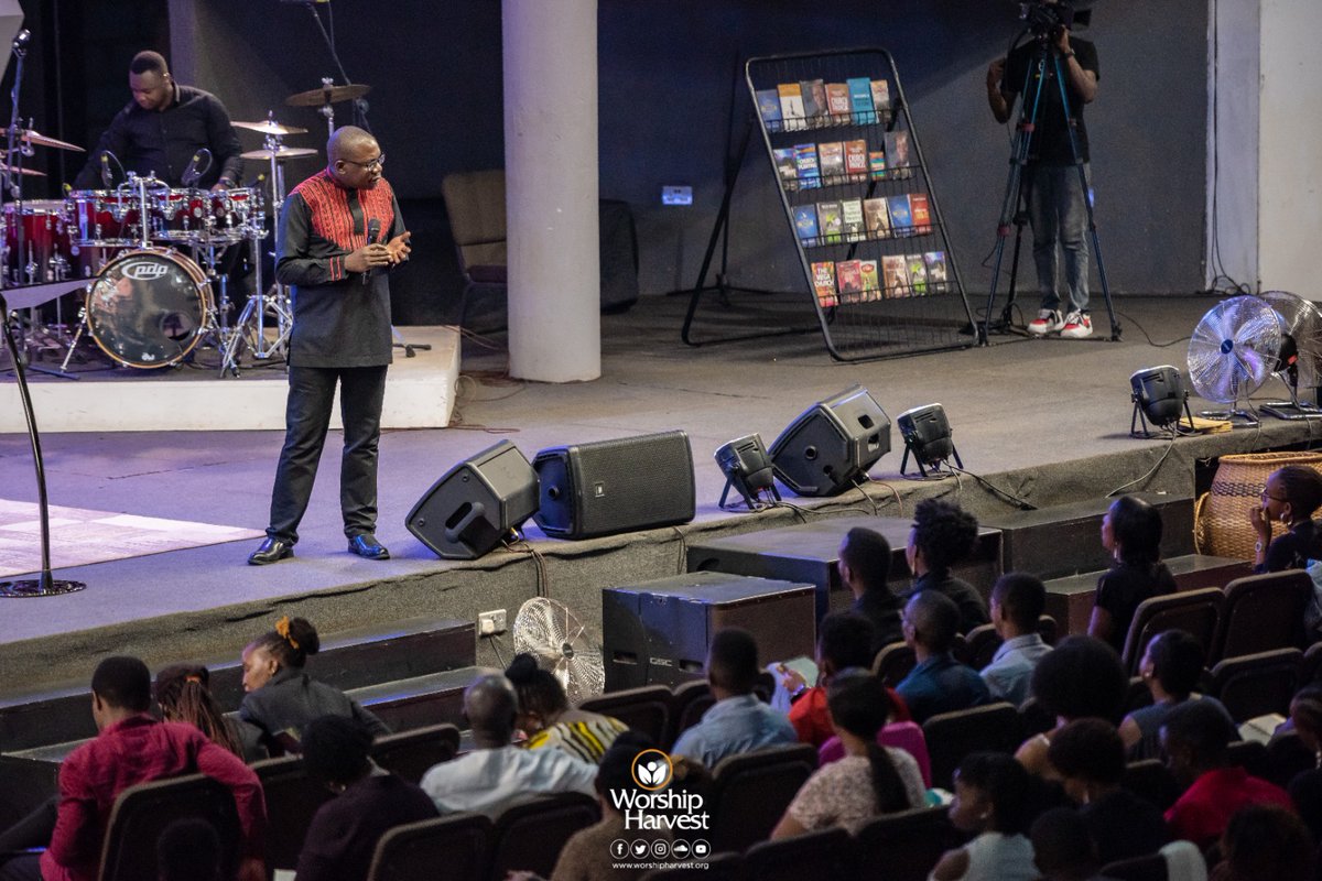 realdavelion0's tweet photo. "Grace baffles people and annoys religious people because they don't understand the power of Grace."
Ap @mosesmukisa 

#WHGarage
#WorshipHarvest https://t.co/hLs53dCa3M