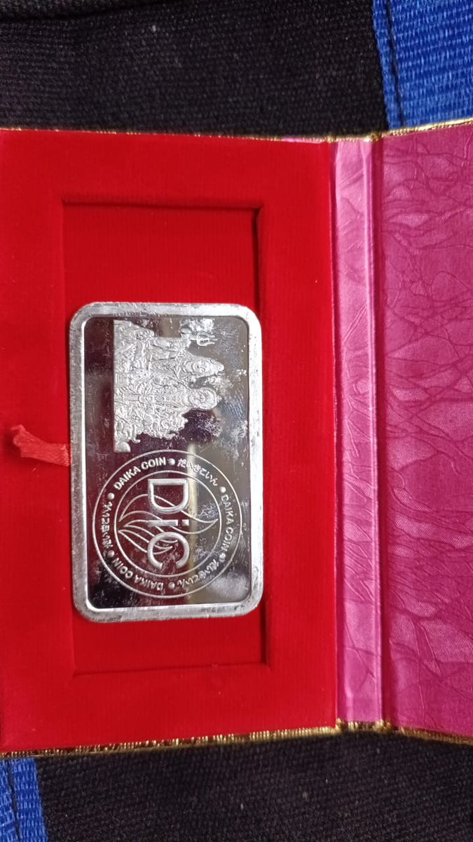 DaikicoinOrg's tweet photo. Happy dipawali from Daikicoin family 🎉 special gifts has been delivered to specially best performer leader who are always standing with Daikicoin,
Happy dipawali for all of you team and intire community 🎉
#HappyDiwali #cryptocurrency #daikicoin @Suryaprasad369 https://t.co/je44Gc079C