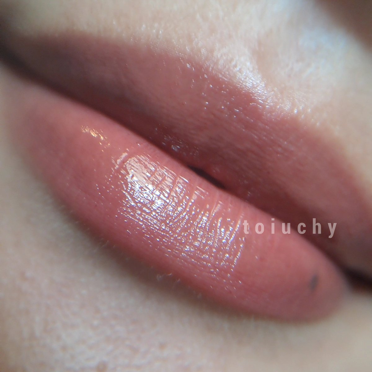 Lately lagi suka banget sama Rollover Reaction Liptint ini! Yang aku pake ini shade terbarunya alias Frozen Rose 🤩

Warnanya tuh natural rose agak orange gitu trs lama-kelamaan warnanya tuh pink deep? Cakep pol deh

Mumpung lg promo jadi 86rb, sikaatt
🔗; shope.ee/1frvGOe7OL