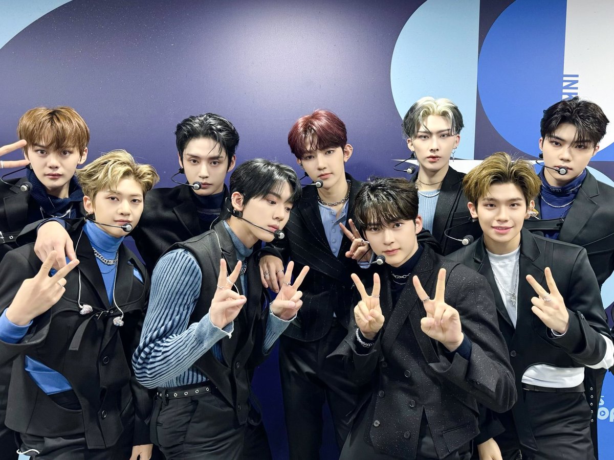 ZB1_official's tweet photo. _𝗭𝗘𝗥𝗢𝗙𝗢𝗖𝗨𝗦

제로베이스원이 CRUSH(가시)로 제로즈 마음 MELTING한 기억밖에 없는데 어떻게 벌써 컴백 1주차 활동 끝..💧

다음 주에도 제로즈 멜팅 될 준비됐나? 🫠

#ZEROBASEONE #ZB1
#제로베이스원 
#MELTINGPOINT #CRUSH #가시
#ZEROBASEONE_CRUSH https://t.co/uol2rzXk4l