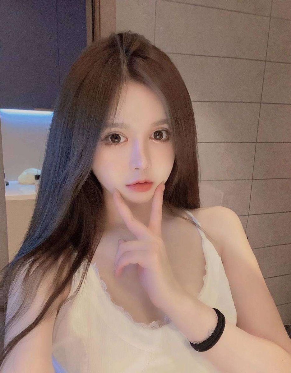 herlabiu's tweet image. 🎁吉隆坡福利姬大赏丨严选上新🎁

鼻血警告丨维密天使

💐：02
🏩：167
🐻：E

要换我真的顶不住了~

童颜巨乳丨情趣诱惑丨洋气会玩丨网红爆款

严选全国少女更新至第 1178 位✅