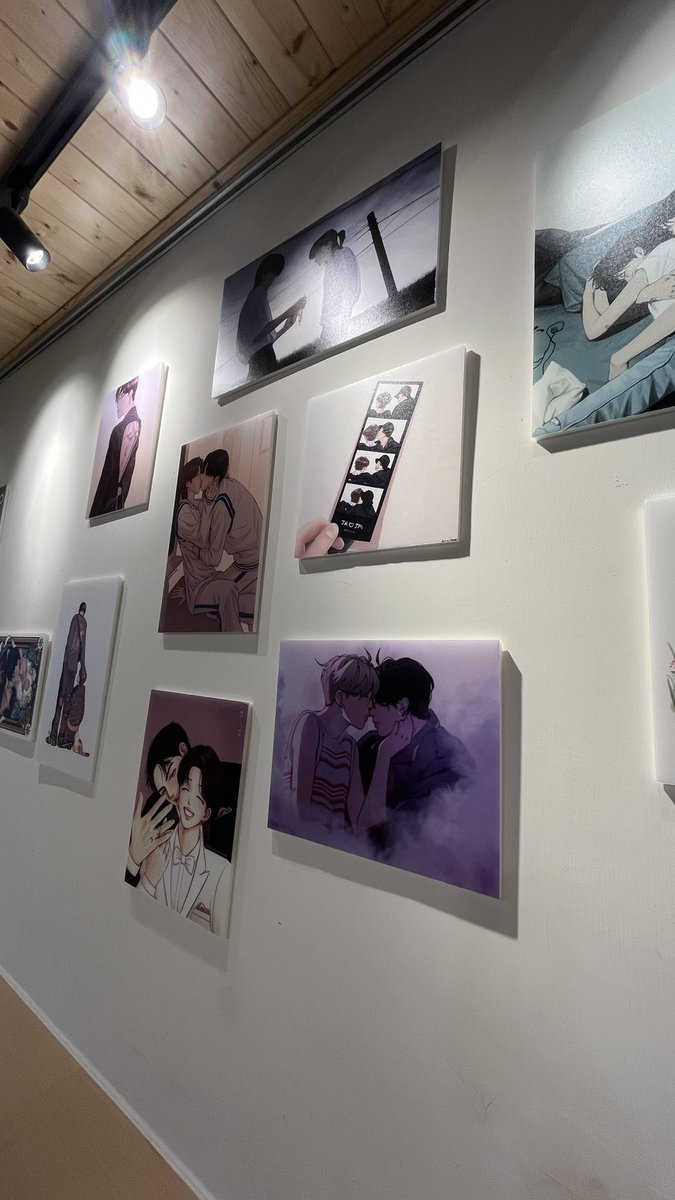 cc_dopamine's tweet photo. 第一次的展覽獻給我們國旻
在店裡待了好久 一刻都捨不得離開
真的過了很充實很幸福的一天💖🫶
謝謝每一個繪師的作品
以及籌備展覽的 @RealLoveStoreKM 💜💛 https://t.co/YovKjwnxsO