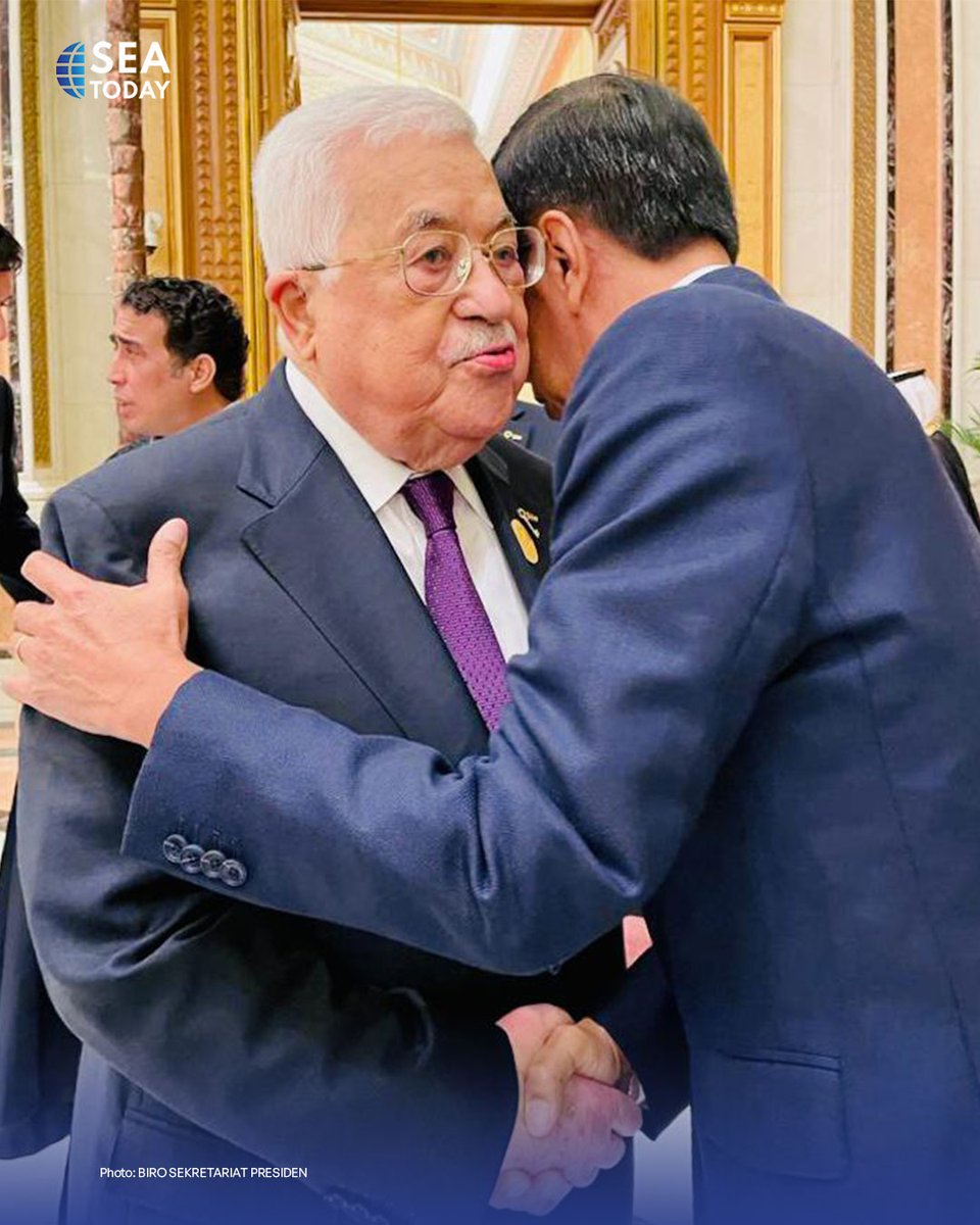 seatodaynews's tweet image. President Joko Widodo met with Palestinian President Mahmoud Abbas on the sidelines of the Extraordinary Organization of Islamic Cooperation Summit, which was held at the KAICC, Riyadh, Saudi Arabia, on Saturday, (11/11).

#SEATodayNews #Indonesia #OKI #Palestine #OICSummit