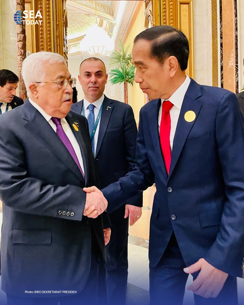 seatodaynews's tweet image. President Joko Widodo met with Palestinian President Mahmoud Abbas on the sidelines of the Extraordinary Organization of Islamic Cooperation Summit, which was held at the KAICC, Riyadh, Saudi Arabia, on Saturday, (11/11).

#SEATodayNews #Indonesia #OKI #Palestine #OICSummit