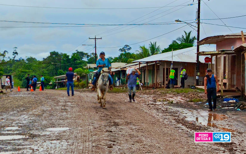 noelia_arauz's tweet photo. Iniciará la Construcción de la 2 Etapa de la Carretera El Rama-El Tortuguero, Costa Caribe Sur! 

◾El tramo será de 46 kilómetros, en
18 meses estará lista la vía para impulsar el desarrollo de esta comunidad 

#Nicaragua 
#UnidosEnVictorias https://t.co/F4Qc7b2KTc