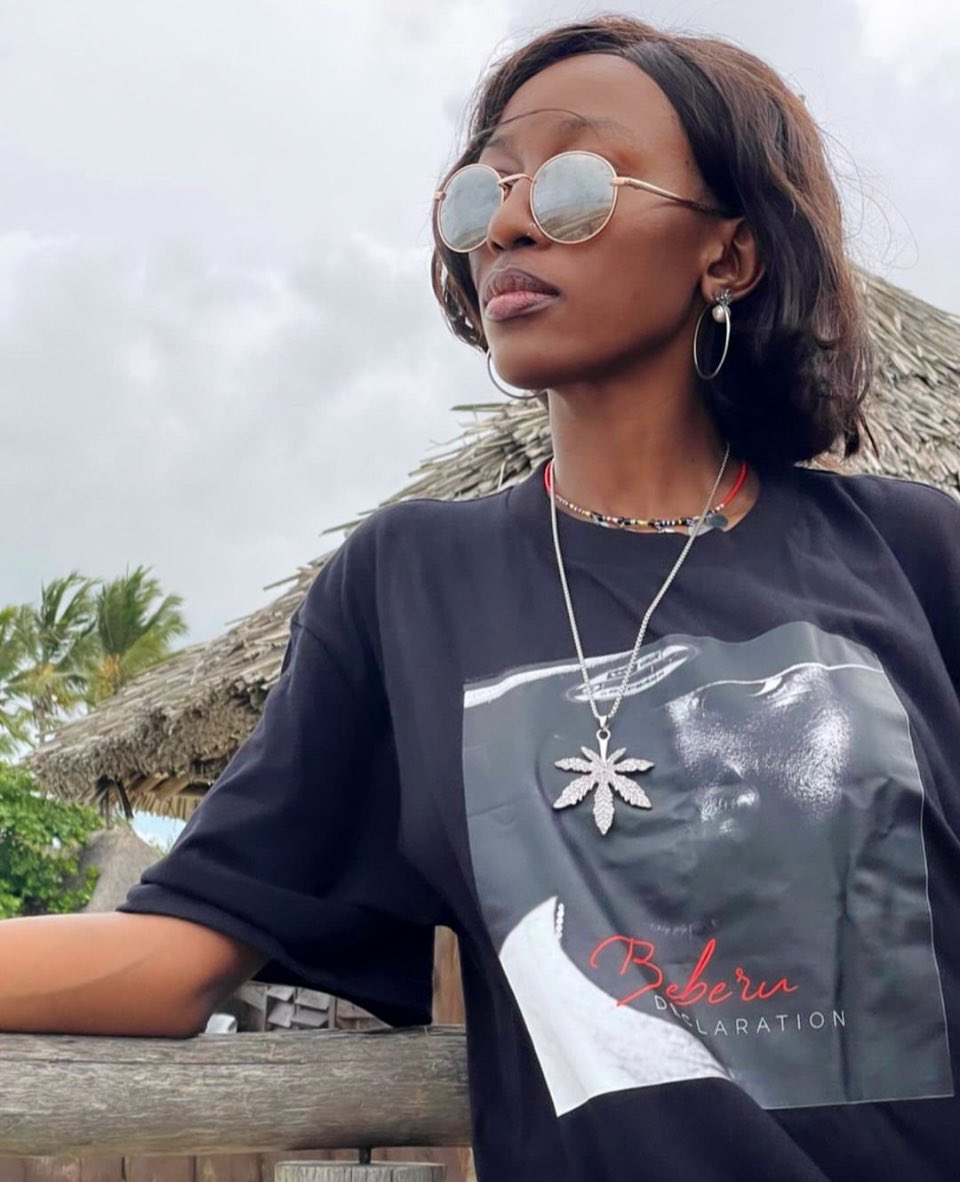 Wakazi's tweet photo. Huyu si atoe single tu sasa… si cover kabisa hii
😍 @kika_susan https://t.co/sRaRtHJj6N