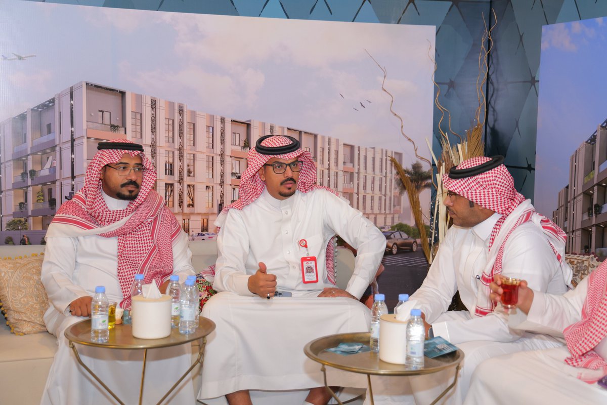 Habitat__sa's tweet photo. تتشرف شركه #هبيتات العقاريه بزياره شركاء النجاح (منسوبي البنك الأول) لأفتتاح مشروع #هبيتات5.. 
#بنك_ساب https://t.co/9sDbTIgD8w