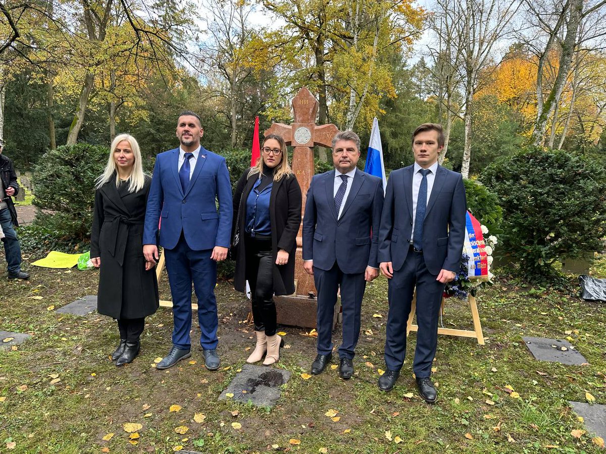Russisches Generalkonsulat Frankfurt am Main tweet media