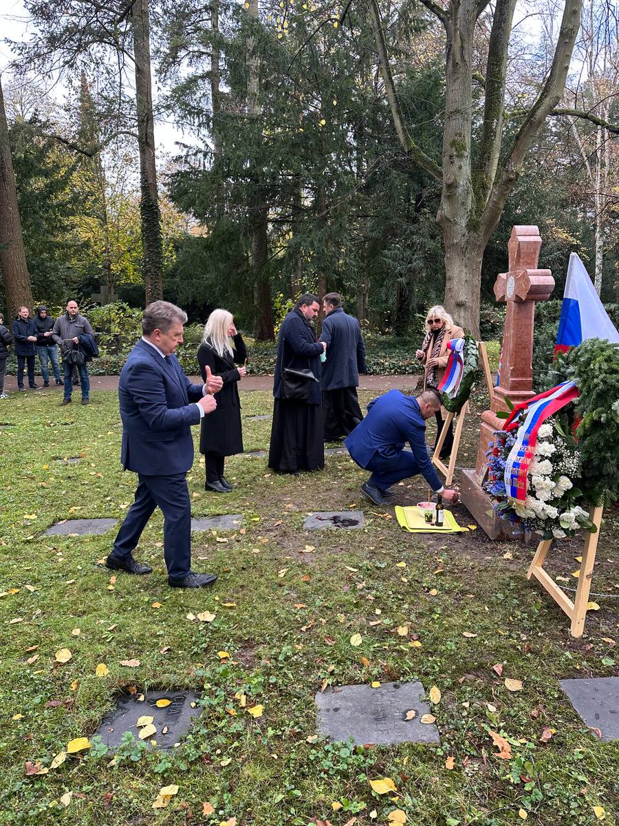 Russisches Generalkonsulat Frankfurt am Main tweet media