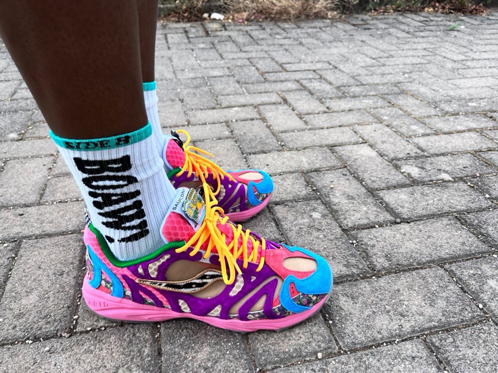 XNYCBK's tweet photo. #RememberWhoFronted Don’t try to make videos & slander my nigga @JaeTips cause you couldn’t get a pair. Next time get ya shit right, there wasn’t a limited number released… YOU just wasn’t smoove enough https://t.co/HuMdpPx9mr