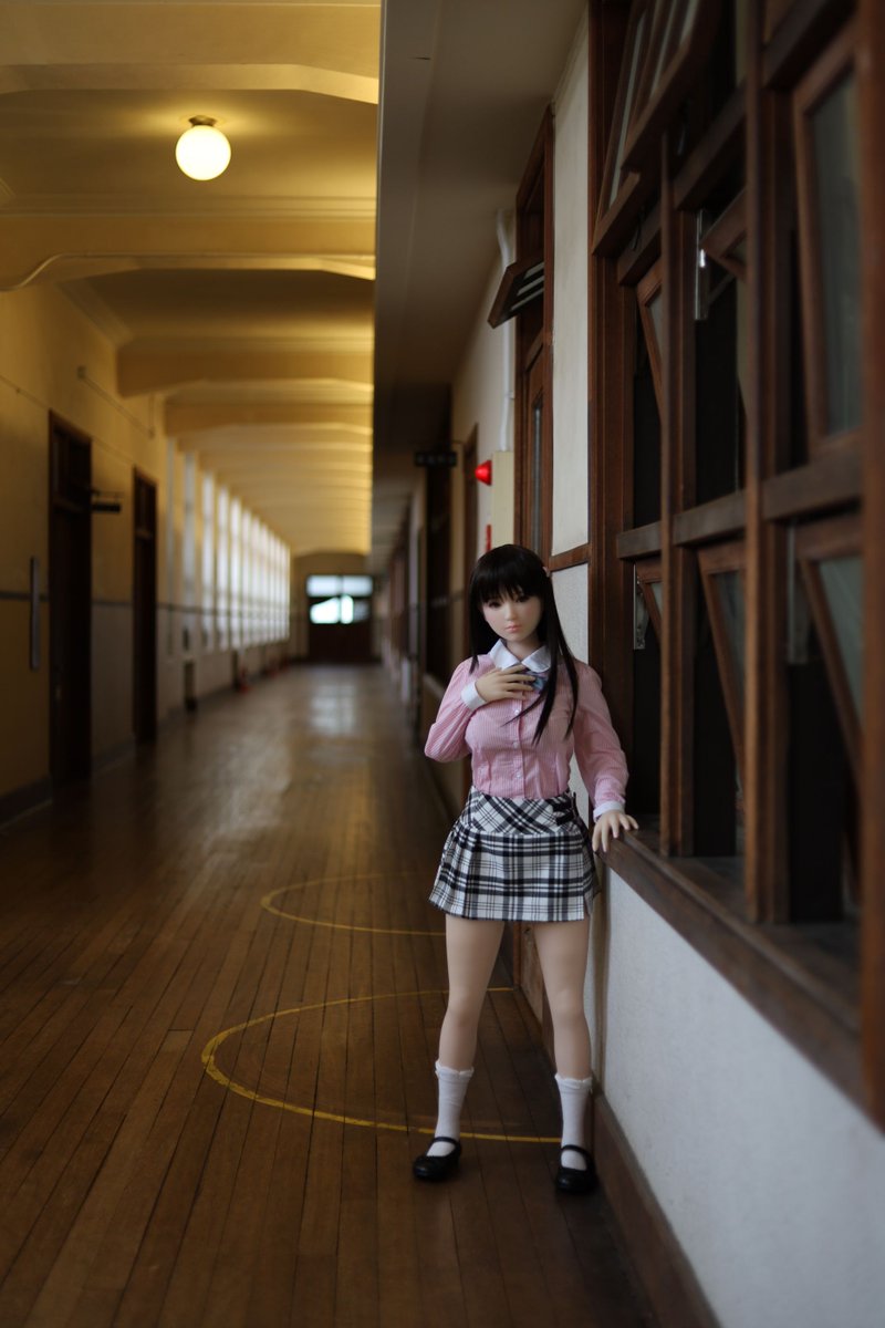 Re_take1f's tweet image. 豊郷小学校旧校舎

廊下の天井の間接照明が良い雰囲気を出してますよね✨
このときアベックの特に女性のかたが興味深々と見てくれてました( ᐢ˙꒳​˙ᐢ )

#piperdoll #Eirian