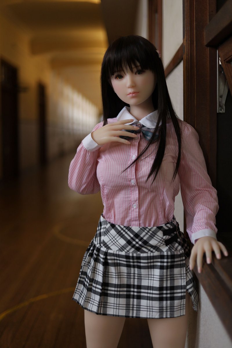 Re_take1f's tweet image. 豊郷小学校旧校舎

廊下の天井の間接照明が良い雰囲気を出してますよね✨
このときアベックの特に女性のかたが興味深々と見てくれてました( ᐢ˙꒳​˙ᐢ )

#piperdoll #Eirian