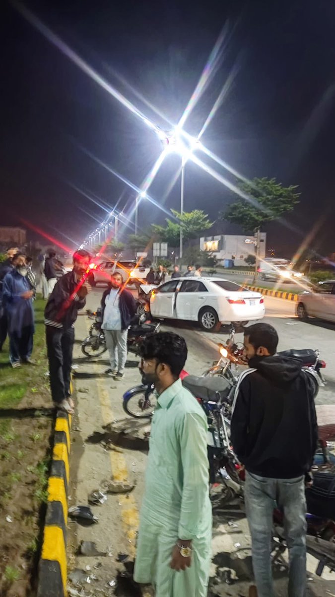 ctplahore's tweet photo. An underage driver killed six members of a family in a road accident in Defence Phase 7 last night. 
While are doing out efforts to curb underage driving; we urge parents to act responsibly and don’t allow your kids to drive vehicles. https://t.co/QkX8f7ikKp