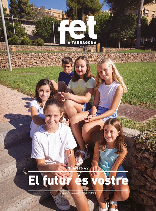 fetatarragona's tweet photo. ‼️😍 Us presentem una portada molt especial i emotiva

📸😋 La imatge de la revista que tanca una etapa donant el relleu a nenes i nens de #Tarragona que fan 10 anys com nosaltres

'El futur és vostre', molt més que un titular al FET 62

https://t.co/92U4pKJI4P https://t.co/ESbmgVGJuF