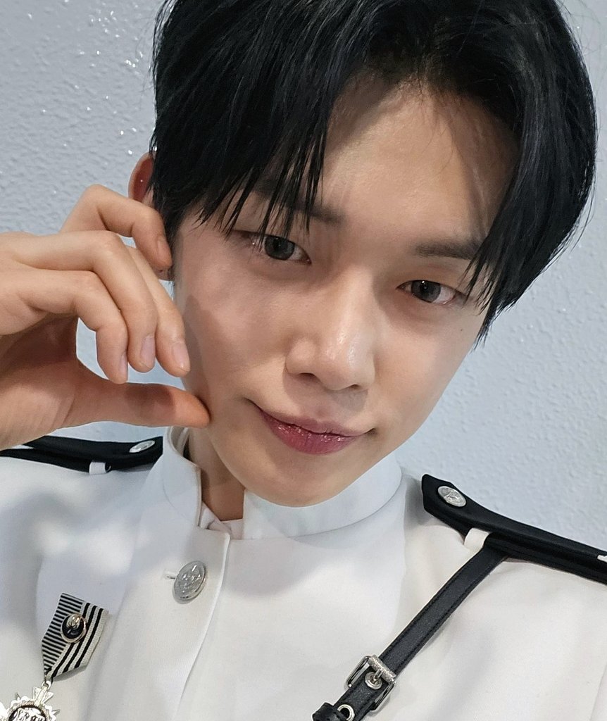 yeonjunHD's tweet photo. 🤍 https://t.co/2FwhtGN0TA