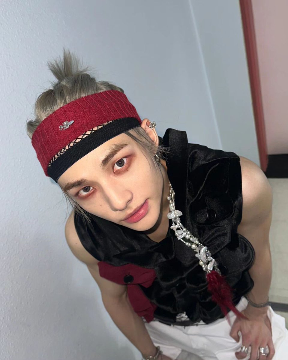 hyunjinpost's tweet photo. instagram update https://t.co/VFDuqC7gpm