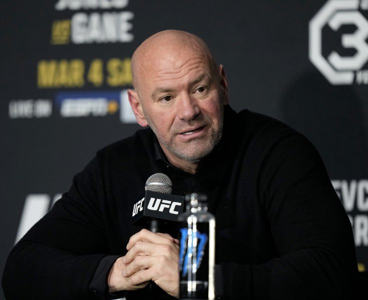 lamelee_mma's tweet photo. 🟠🗞️| Dana White déclare en conférence de presse que Benoît Saint-Denis fera non seulement son entrée dans le top 15, mais qu’il est également possible que ce dernier soit logé à la 10eme place du classement.

Il ajoute que ça ne le dérangerait pas de faire combattre le 10eme du classement face au 2eme ou 3eme 👀

L’ascension est incroyable 🤩