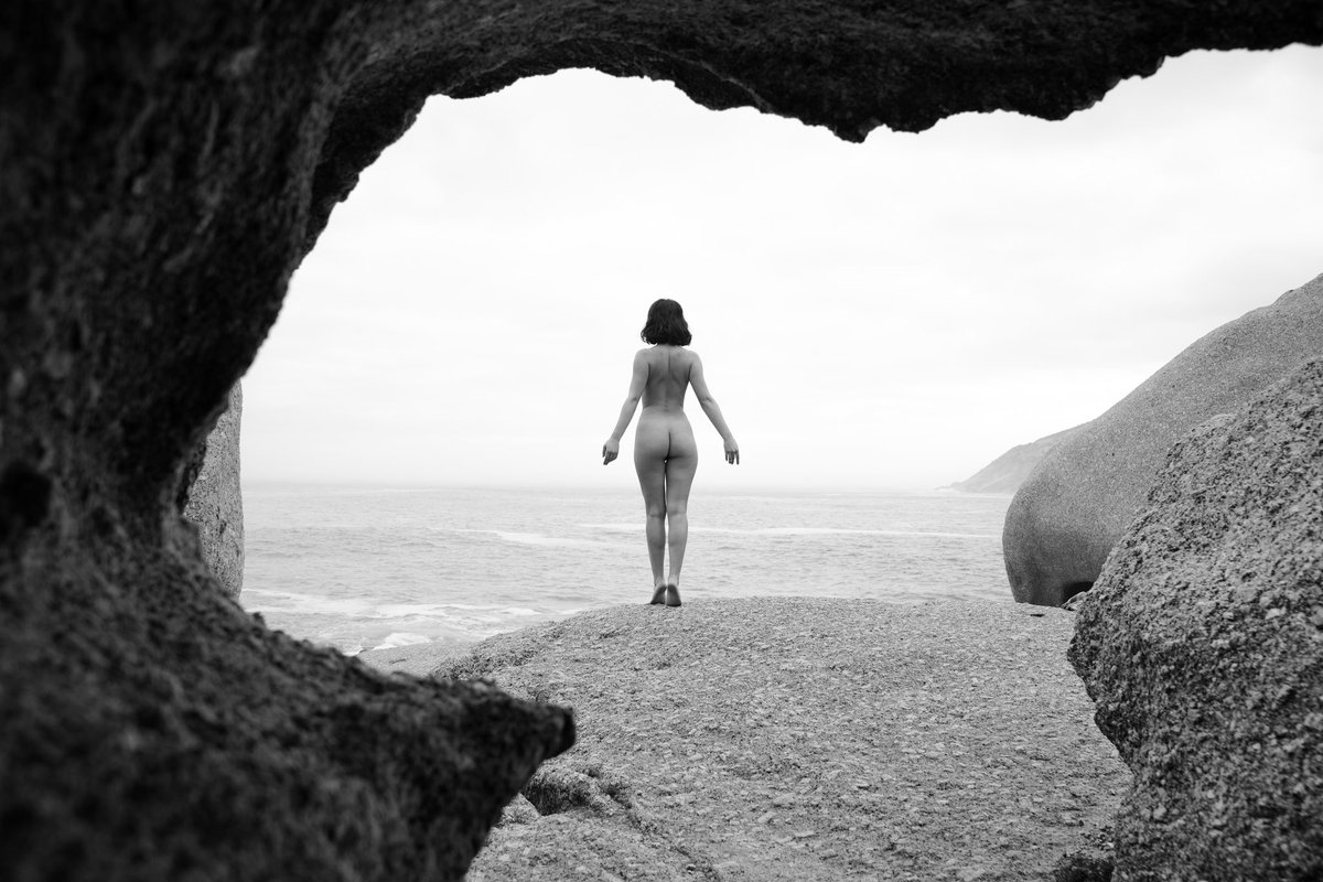 NakedinNamibia's tweet photo. ‘Caveman’s Fantasy’ with @arama_camelia 

Do you prefer first or second crop ? https://t.co/NeKAZBtVgg