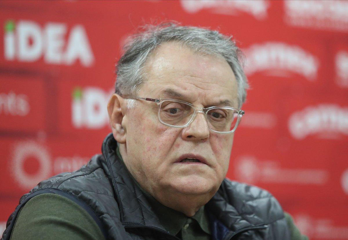 SportalSrbija's tweet photo. Oglasio se Nebojša Čović posle incidenata u Zadru i otkrio da li će Zvezda izaći na teren:
🗣️ "Degutantno je, ali nije naše da širimo paniku i mržnju."
#nebojsa #covic #kkcz https://t.co/xUFI5AdJHm