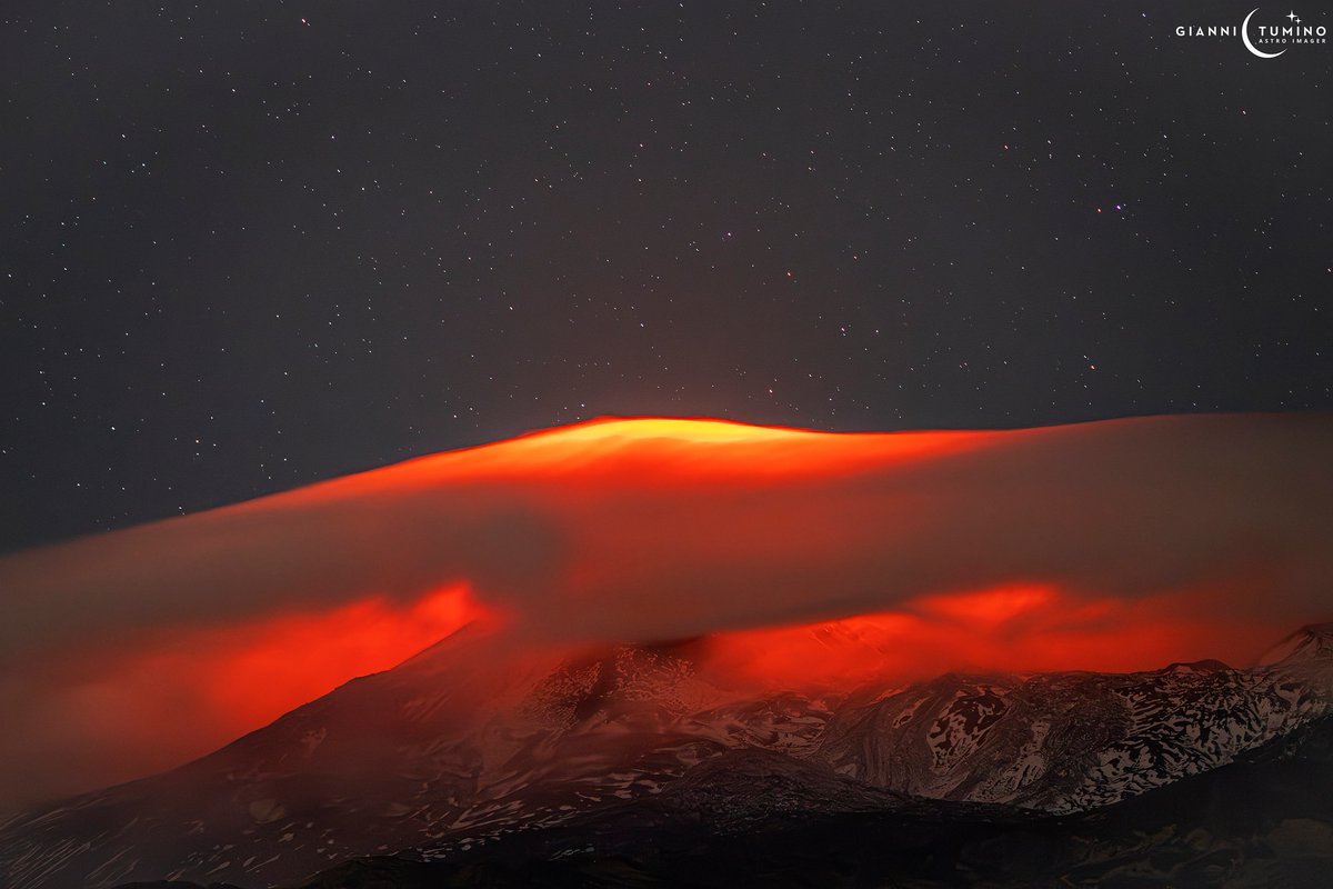 Fire Umbrella: Lenticular Clouds over Erupting Mount Etna
Credit: Gianni Tumino
Date: 2023 November 11
From: Milo, Mount Etna, Sicily, Italy
