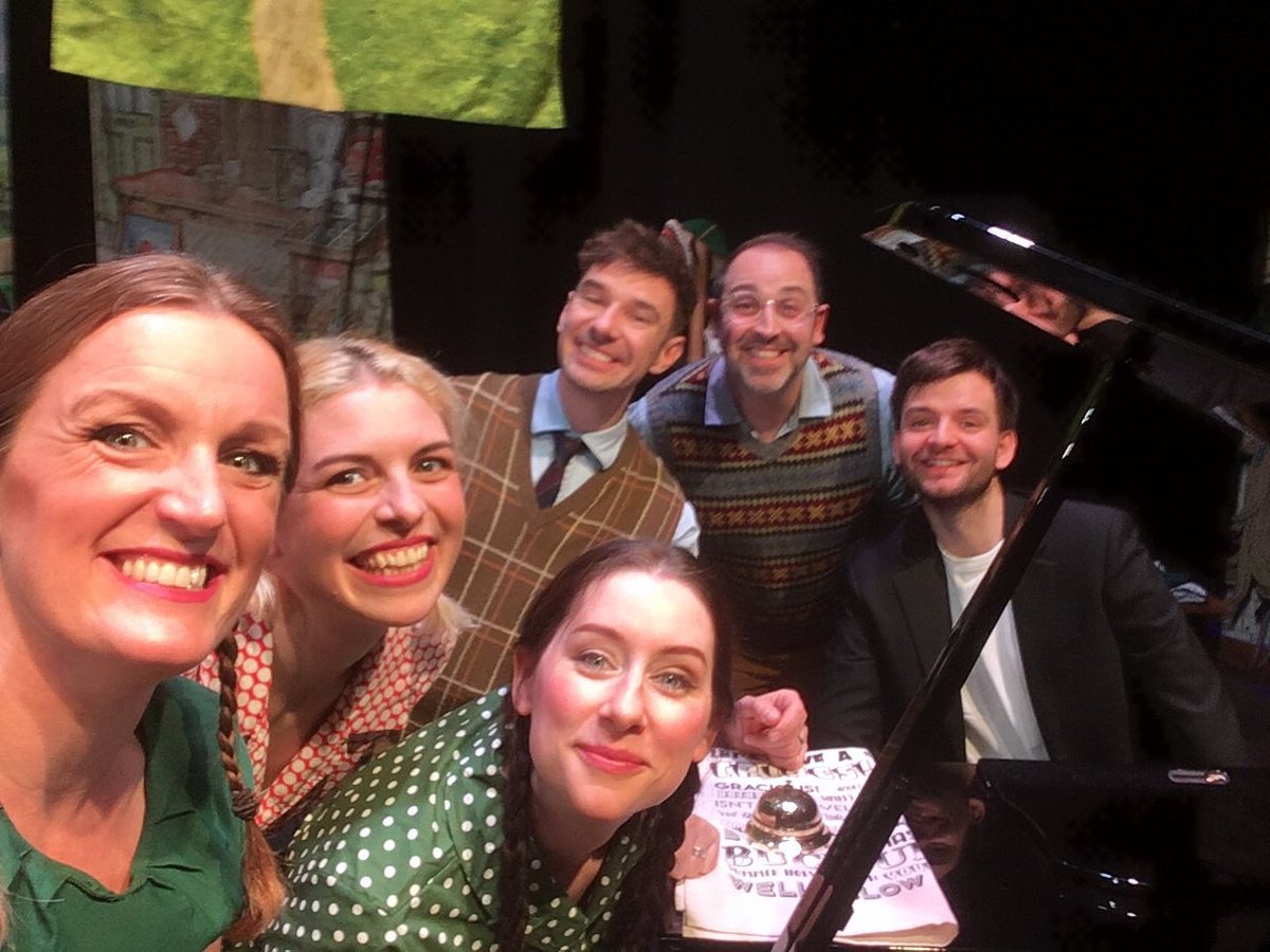 We’re off to #miltonkeynes on Thursday - Join us for a hilarious improvised romp inspired by Enid Blyton &amp; YOUR SUGGESTIONS 📚👫👫👫 
Tkts: stantonburytheatre.ticketsolve.com/ticketbooth/sh…