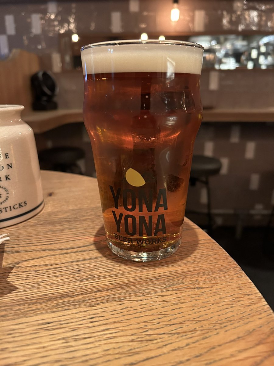 Fantastic to be back in Tokyo at Yona Yona Beers Works drinking Yona Yona Ale brewed with <a href="/CrispMalt/">Crisp Malt</a>. Great beers from <a href="/yonaworks/">YONAYONABEERWORKS 【公式】</a>!