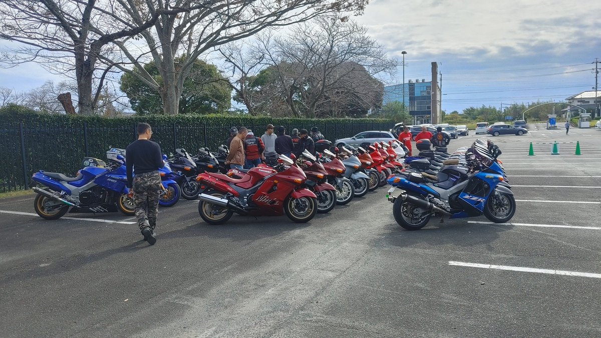 oogamikase's tweet image. #ZZR1100
#ZX11
浜松で　
イレブンと鰻を満喫～😆🎵🎵
運営の皆さん　有り難う御座いました🙏
そしてお疲れ様でした～