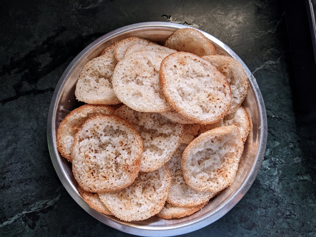AniGowardhan's tweet photo. Anarsa Done ✅😍🫶🏻😋🤤

#Anarsa 
#DiwaliFood 
#AniketGowardhanPhotography
#AniketGowardhan https://t.co/GQyqbd8zGN